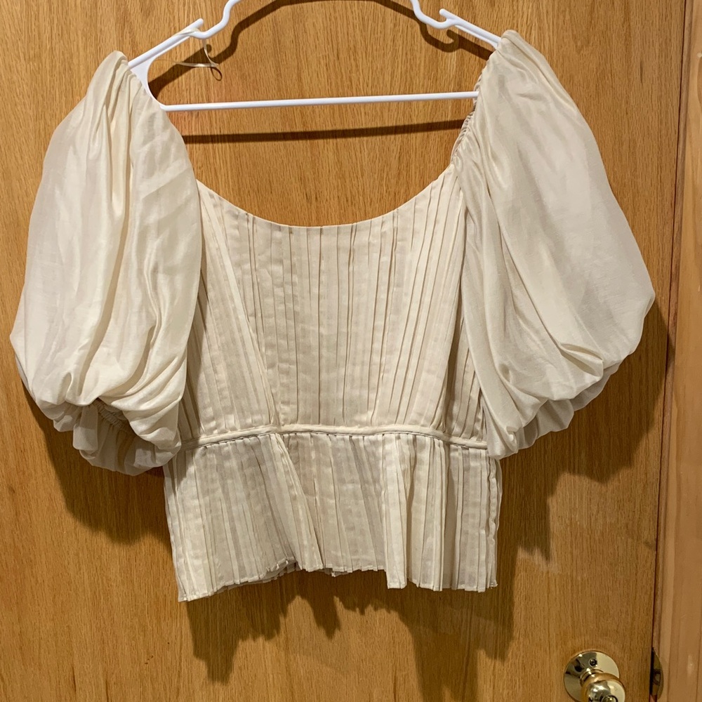 Banana Republic cream puff sleeve top